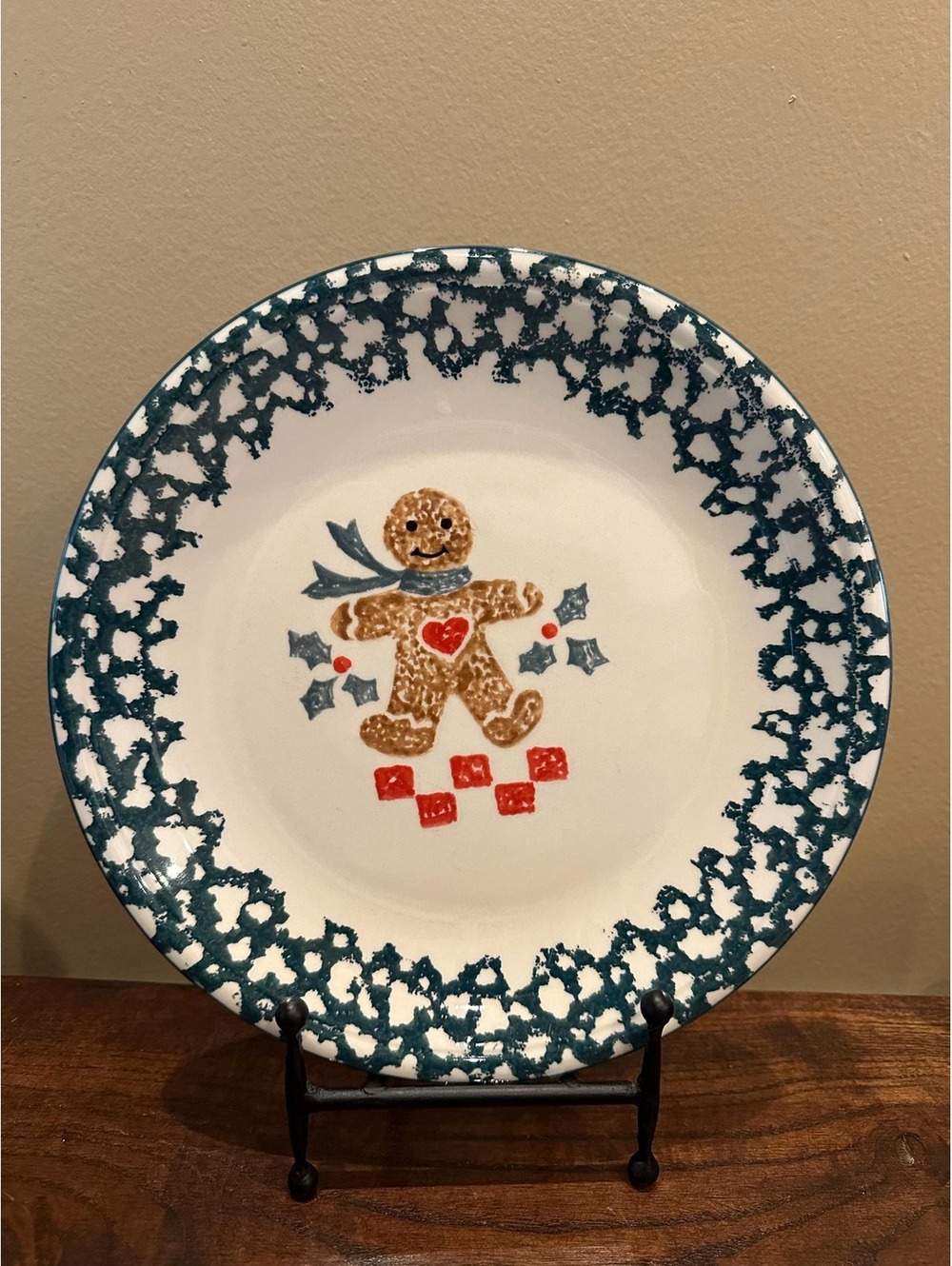 Set of 8 Vintage Tienshan Folk Craft Gingerbread Dinner Plates